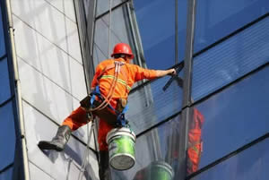 临沂蜘蛛人幕墙清洗